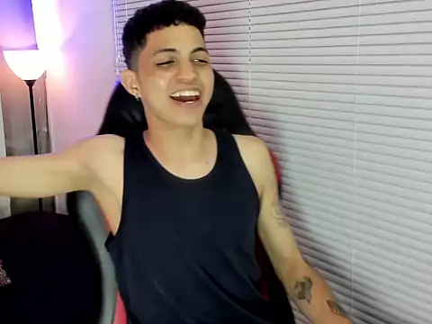 cameron lux77 online show from 06-25-26, 03:37