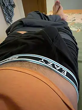 Snapshot of dreamy_boy chatting on 06-16-26, 12:27 dreamy boy online show from 06-16-26, 12:27
