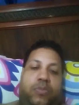 BustlingShirt online show from 06-14-26, 02:24