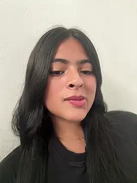 Snapshot of canelareina chatting on 07-18-26, 06:27 canelareina online show from 07-18-26, 06:27
