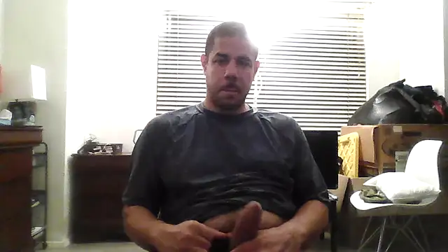 Snapshot of toosexy4myshirt chatting on 07-17-26, 05:15 toosexy4myshirt online show from 07-17-26, 05:15