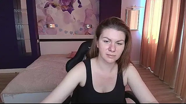 LunaKissesx online show from 06-18-26, 11:26