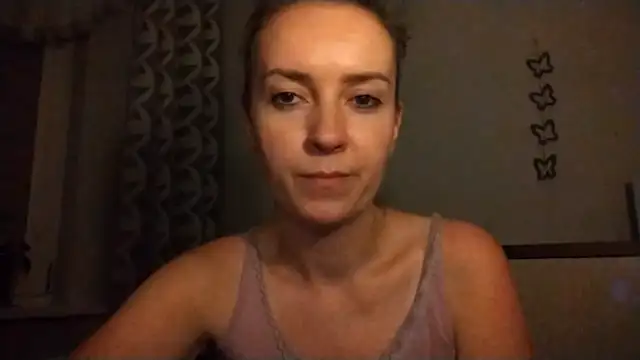 Snapshot of JenniferAlone chatting on 07-10-26, 09:15 JenniferAlone online show from 07-10-26, 09:15