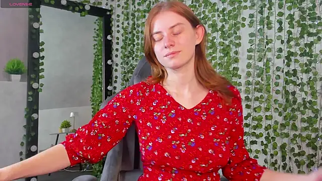 Lilli Rivera online show from 07-12-26, 01:06