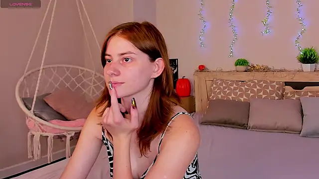 Lilli Rivera online show from 06-14-26, 01:02