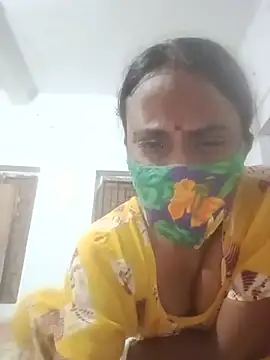 Snapshot of Simi-hot-boudi chatting on 06-25-26, 05:51 Simi-hot-boudi online show from 06-25-26, 05:51