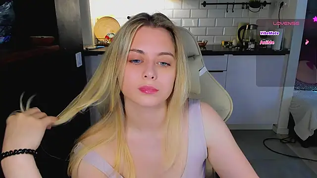 blonde kellyy online show from 06-14-26, 10:49