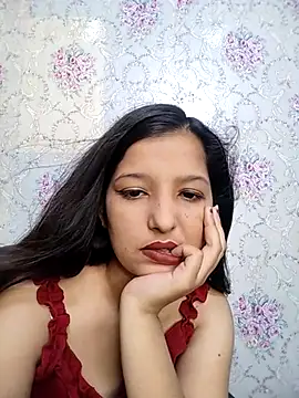 Snapshot of Queen_Rosyy chatting on 06-22-26, 04:09 Queen Rosyy online show from 06-22-26, 04:09