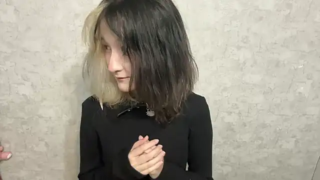 Lilfain baby online show from 06-12-26, 12:08
