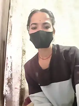 Snapshot of Kashish_love-143 chatting on 06-19-26, 02:06 Kashish love-143 online show from 06-19-26, 02:06