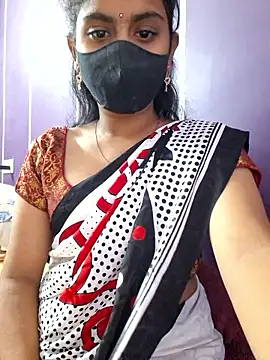 Clara-Lilly online show from 06-10-26, 08:37