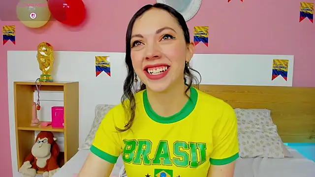 AshleyBenoitt online show from 06-19-26, 01:17