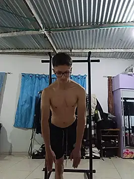 Snapshot of Davitfitnosuke chatting on 06-16-26, 01:38 Davitfitnosuke online show from 06-16-26, 01:38