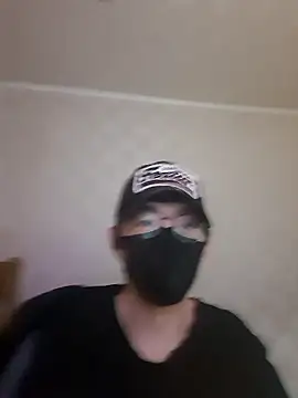 TYYUIOE3 online show from 06-11-26, 03:09