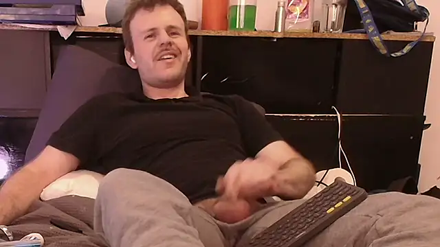 kinkyboipig online show from 06-17-26, 07:52