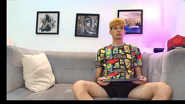 Snapshot of Hot_skinny_guys chatting on 06-17-26, 07:57 Hot skinny guys online show from 06-17-26, 07:57