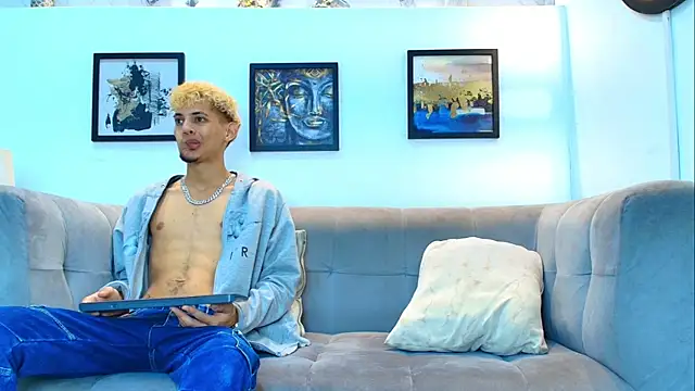 Snapshot of Hot_skinny_guys chatting on 07-22-26, 01:29 Hot skinny guys online show from 07-22-26, 01:29