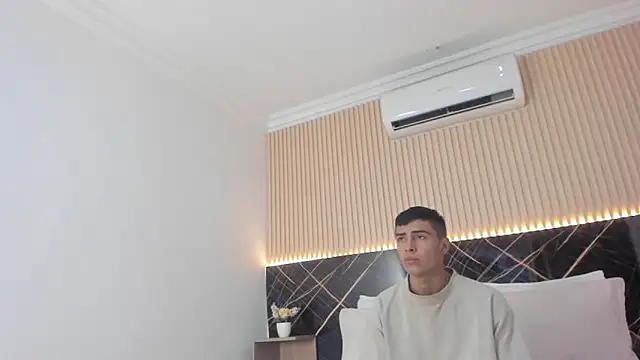 Bruno fox online show from 06-19-26, 07:20