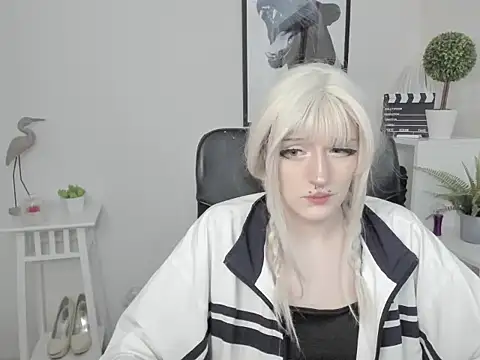 Snapshot of NikaDream chatting on 07-06-26, 12:34 NikaDream online show from 07-06-26, 12:34