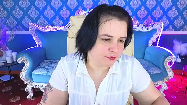 Snapshot of KatrinMilly chatting on 06-15-26, 12:38 KatrinMilly online show from 06-15-26, 12:38