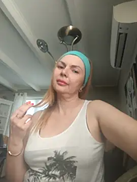 Milka Ray online show from 06-15-26, 03:34