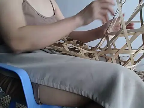 lilaesa online show from 07-16-26, 01:13