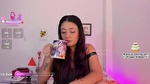 LauraToro  online show from 09-24-25, 05:19