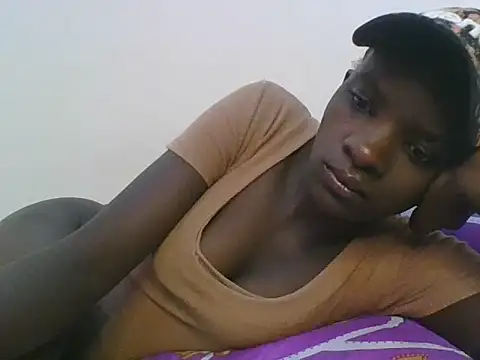 ebonypetite2 online show from 07-09-26, 04:24