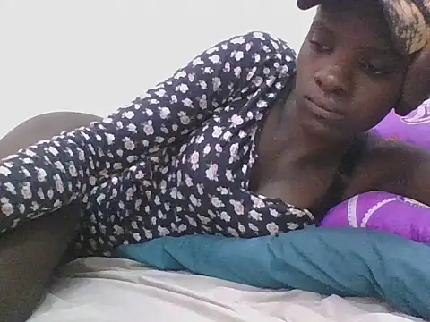 ebonypetite2 online show from 07-10-26, 04:34