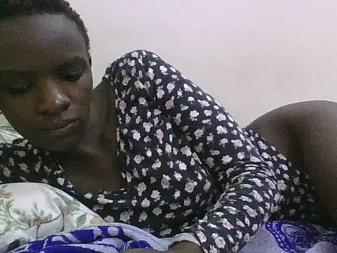 ebonypetite2 online show from 07-16-26, 04:09
