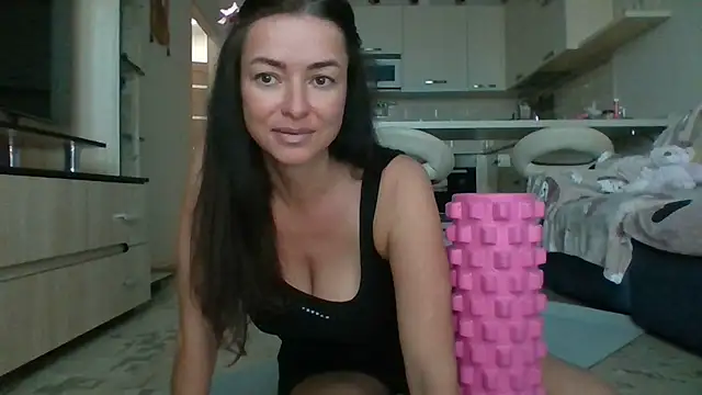 Mia Salamanka online show from 07-28-26, 03:58