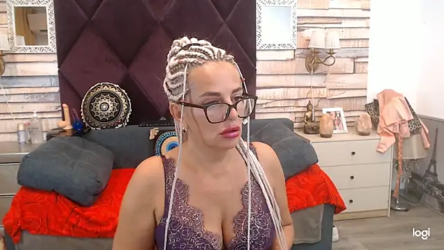 ElviraZoi online show from 07-23-26, 06:55