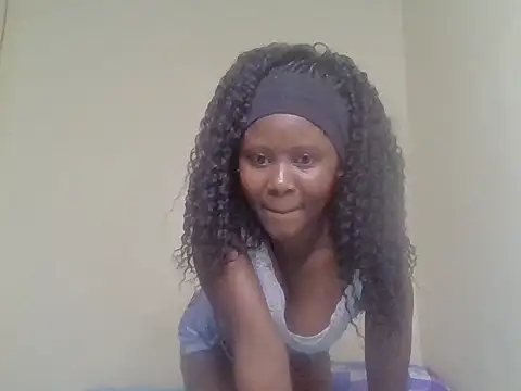 cute bee online show from 07-23-26, 10:28
