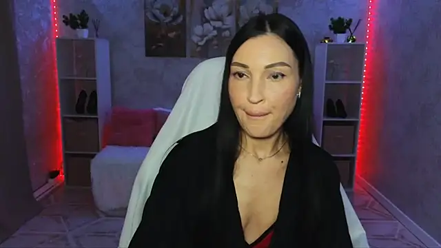 Snapshot of NikoleMills chatting on 07-18-26, 06:00 NikoleMills online show from 07-18-26, 06:00