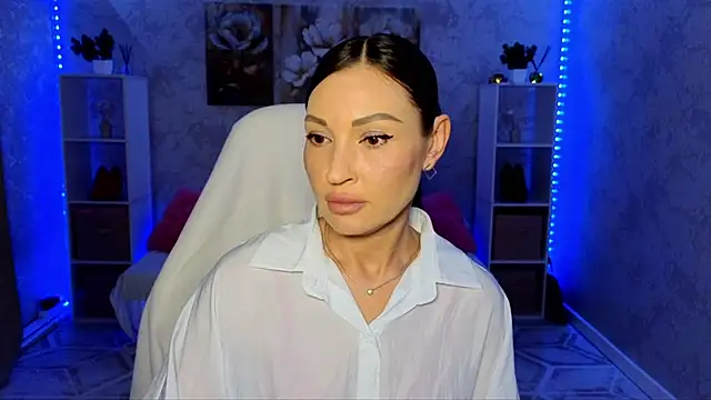 Snapshot of NikoleMills chatting on 07-07-26, 06:47 NikoleMills online show from 07-07-26, 06:47