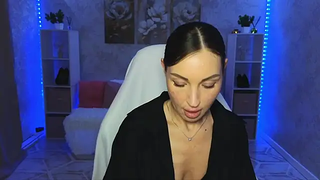 Snapshot of NikoleMills chatting on 07-14-26, 05:45 NikoleMills online show from 07-14-26, 05:45