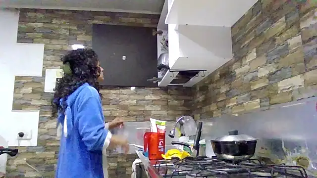 Diamond Curls online show from 07-07-26, 03:26