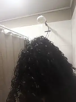 Diamond Curls online show from 06-19-26, 01:50