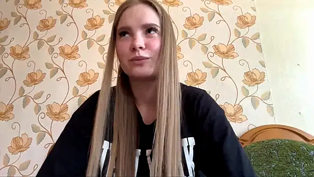 Snapshot of ArethaSchlauch chatting on 06-10-26, 02:29 ArethaSchlauch online show from 06-10-26, 02:29