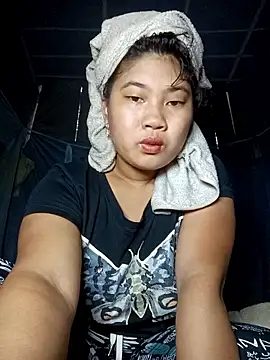 Emelyzz online show from 06-11-26, 12:43