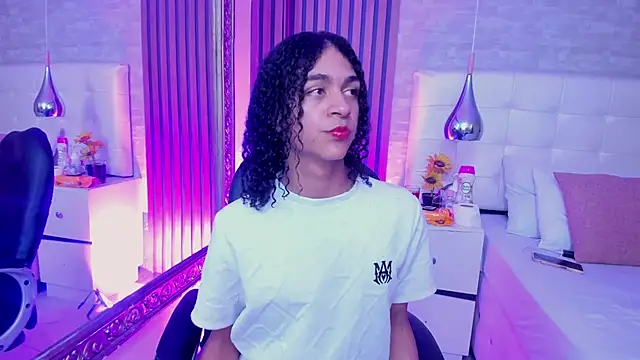 Snapshot of KyleeSmiith chatting on 07-02-26, 04:07 KyleeSmiith online show from 07-02-26, 04:07