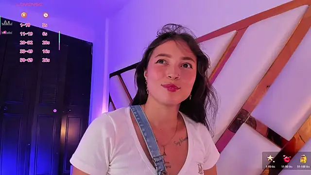 Mariana Smiith  online show from 07-06-26, 07:38