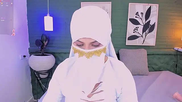 aisha k online show from 07-05-26, 10:38