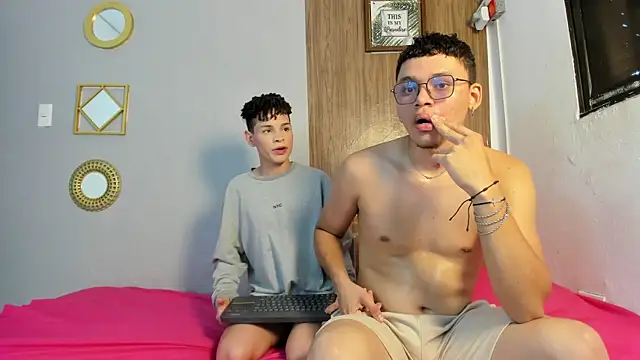 boy hotparty online show from 07-25-26, 07:09
