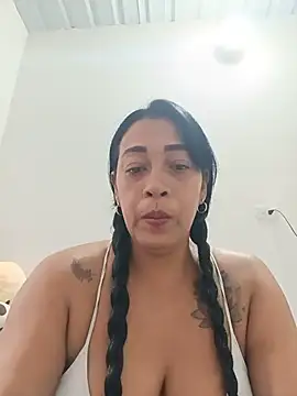 candelahot10 online show from 07-03-26, 01:50