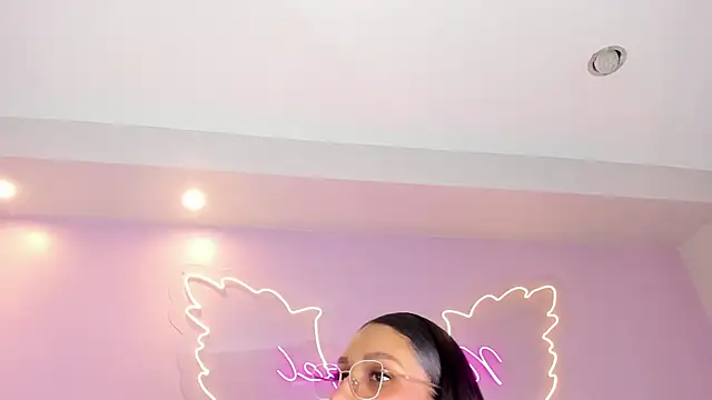 TalianaHernandez online show from 07-22-26, 04:31