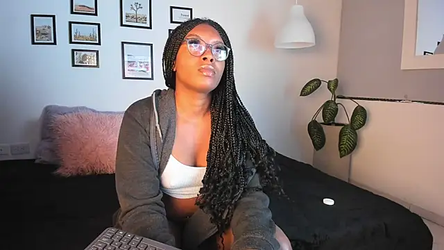 Victoria-Jacksonn online show from 06-19-26, 08:03