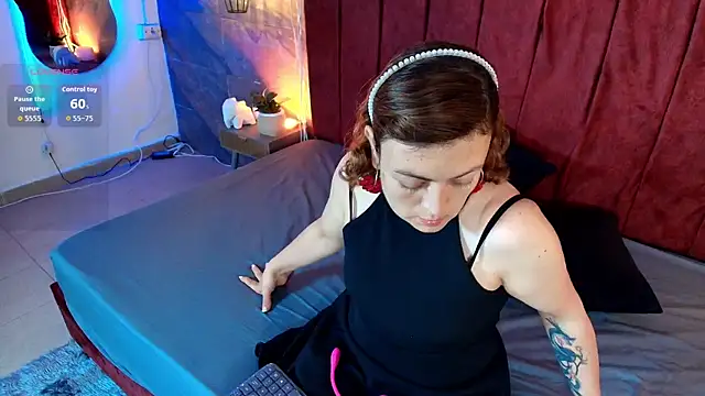 Snapshot of Hinata_Moon chatting on 08-06-26, 12:33 Hinata Moon online show from 08-06-26, 12:33