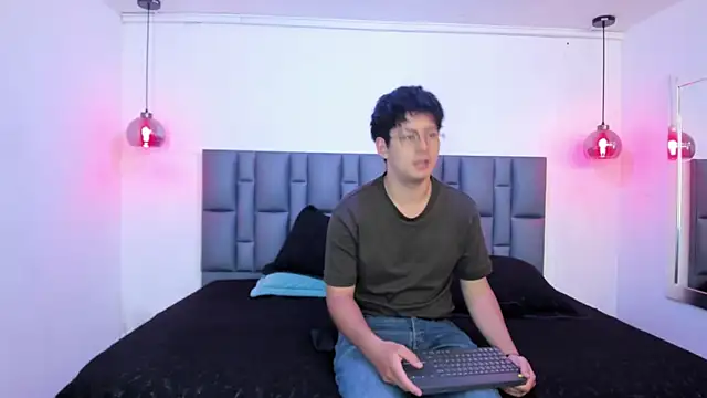 DominicaAndLorenzo online show from 07-15-26, 02:24