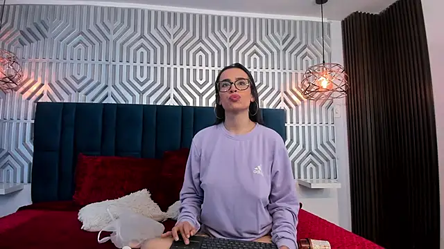 MiaAndAaron- online show from 07-26-26, 12:12